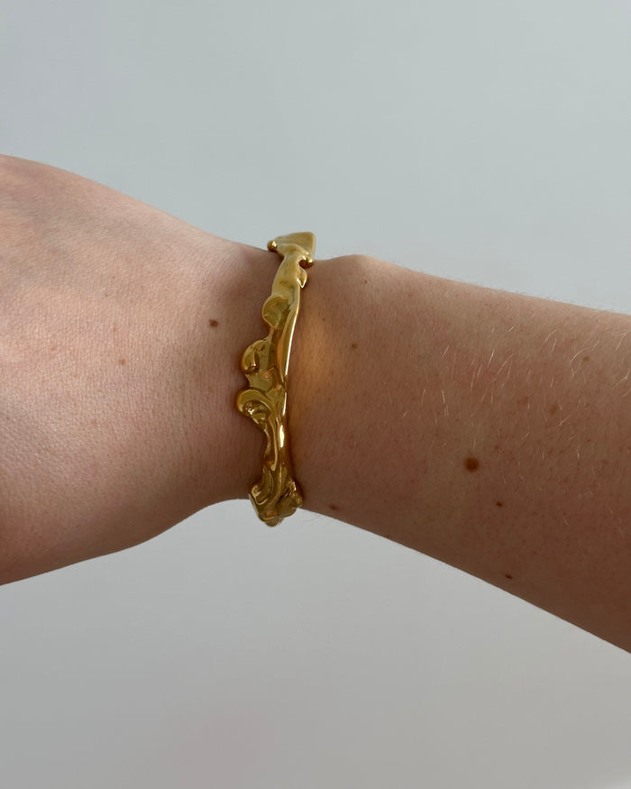 Bangle irregular bracelet