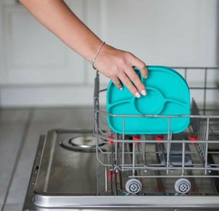 BBLUV Yümi Anti-Spill Silicone Plate & Spoon Set - Aqua Blue.