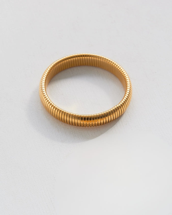 Bold ribbed bangle bracelet