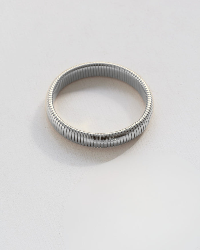 Bold ribbed bangle bracelet