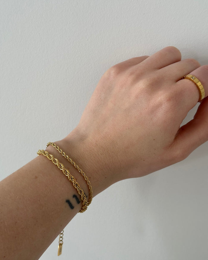 Bold twisted bracelet