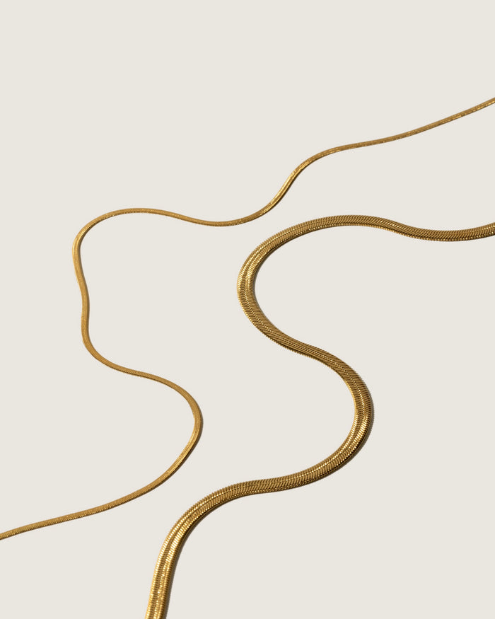 Dainty snake necklace