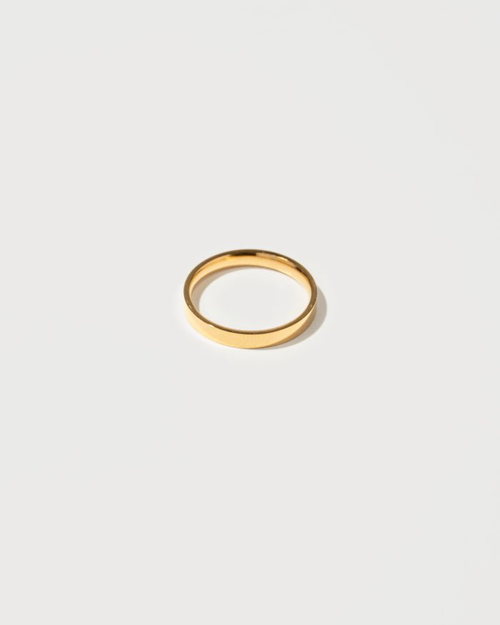 Delicate band ring