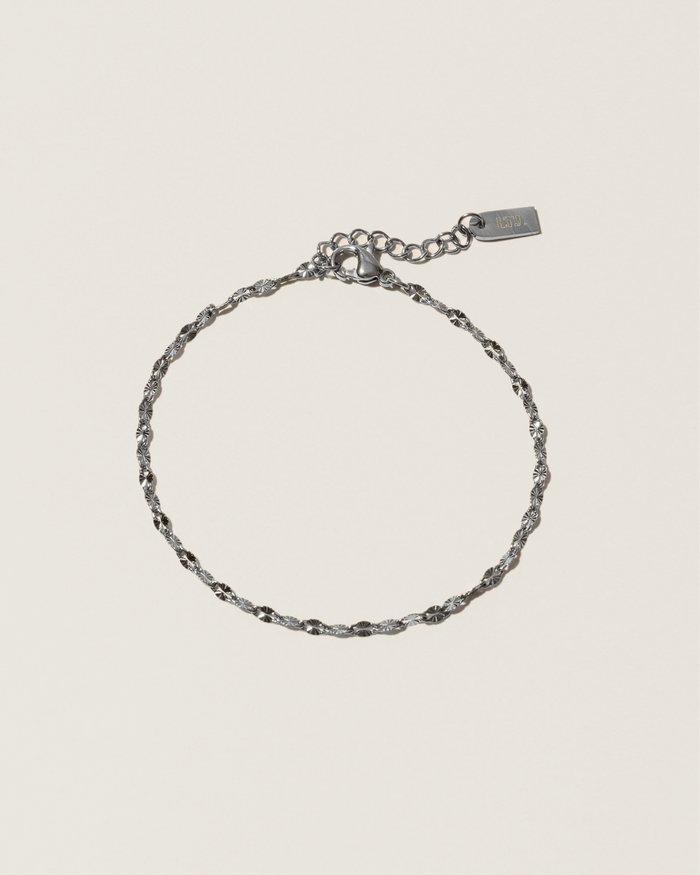 Delicate bracelet