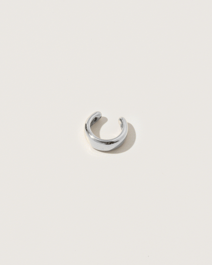 Ear cuff simple