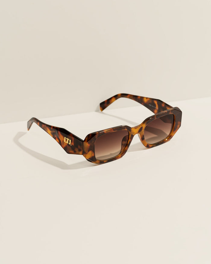 Essentials sunnies