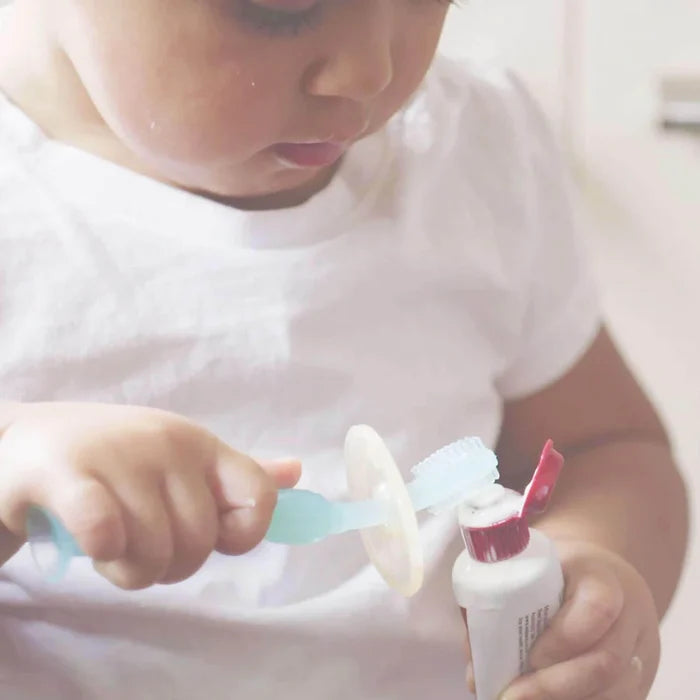 360° Silicone Toothbrush - Clear By Haakaa.