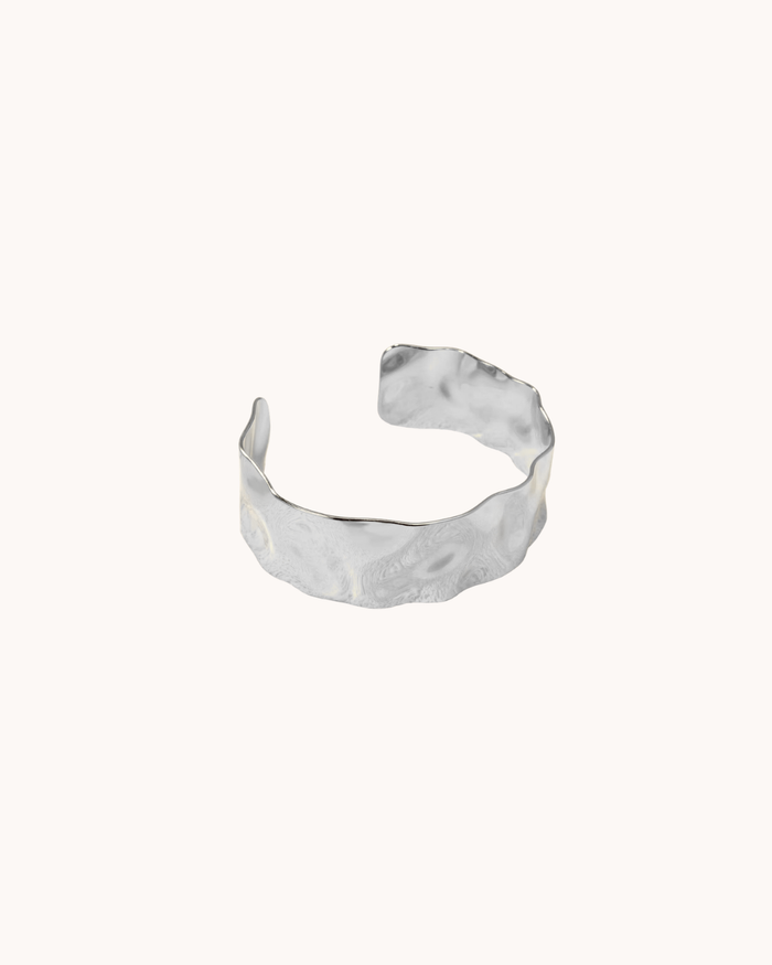 Hammered bracelet