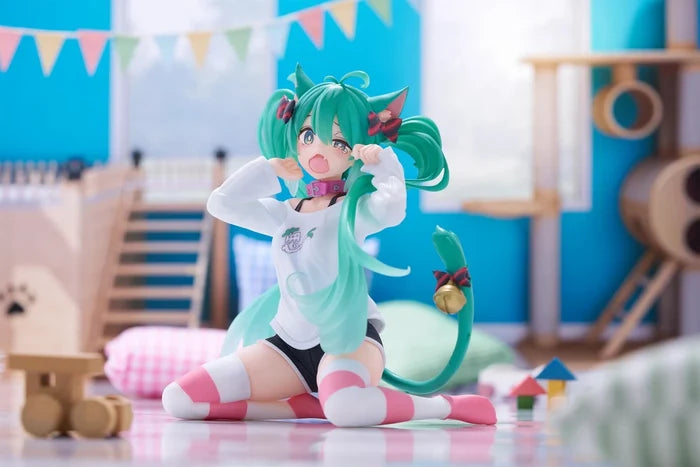 Hatsune Miku Desktop Cute Figure (Cat Ear T-Shirt Ver.) Reissue