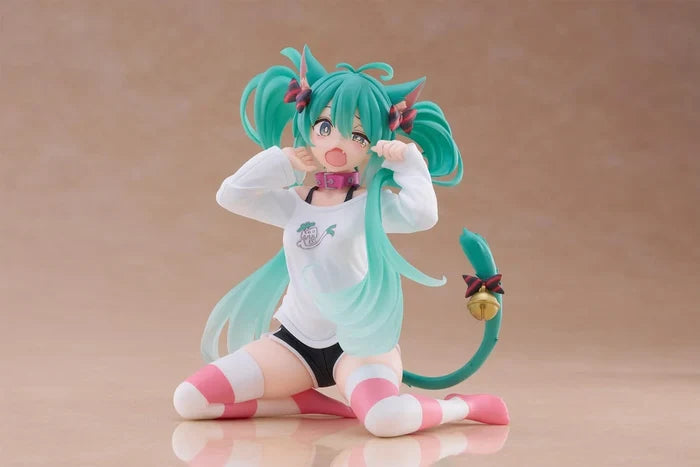 Hatsune Miku Desktop Cute Figure (Cat Ear T-Shirt Ver.) Reissue