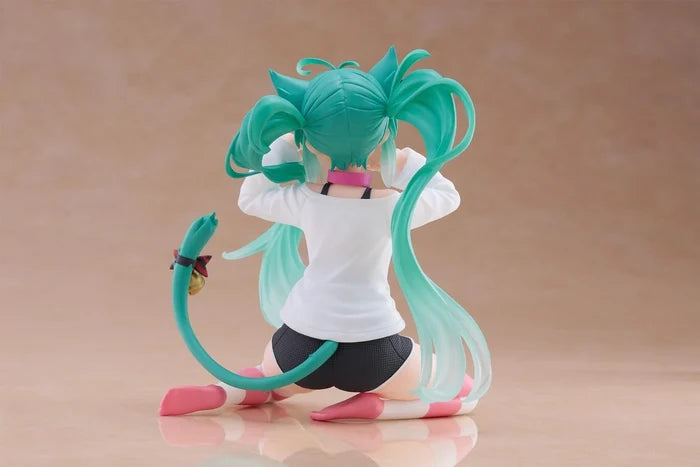 Hatsune Miku Desktop Cute Figure (Cat Ear T-Shirt Ver.) Reissue