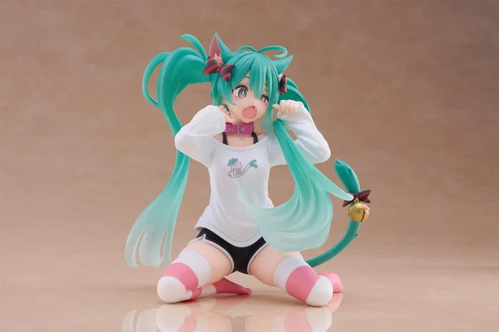 Hatsune Miku Desktop Cute Figure (Cat Ear T-Shirt Ver.) Reissue