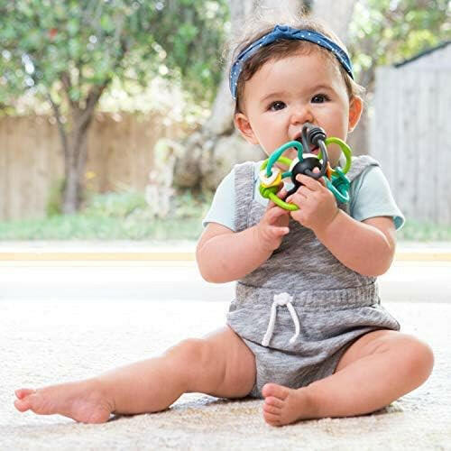 Infantino Shake & Teethe Flexible Rattle Ball.