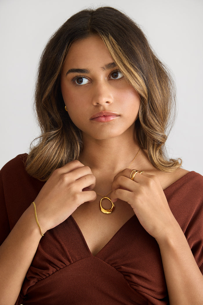 Irregular statement pendant