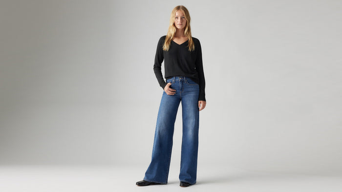 Levi's® Women's 318 Shaping Wide-Leg Jeans