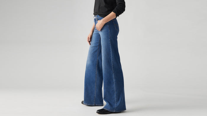 Levi's® Women's 318 Shaping Wide-Leg Jeans