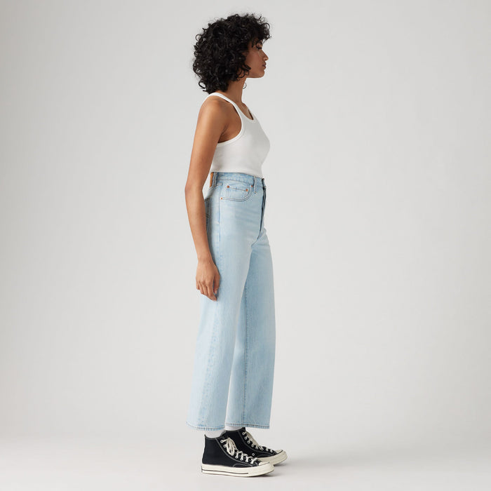 Levi's® Women's Ribcage Straight Ankle Jeans
