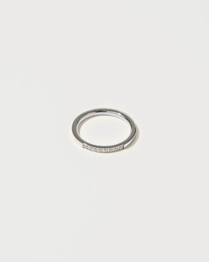 Minimalist ring