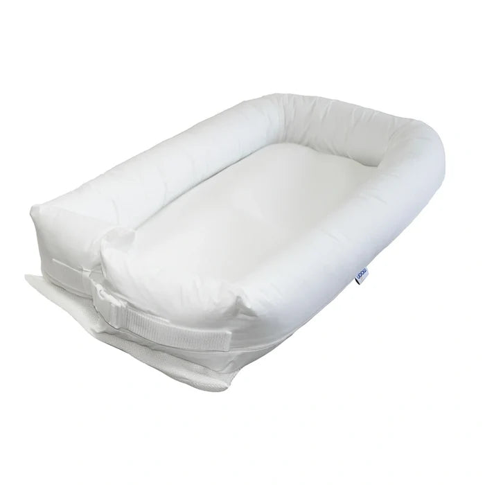 MOON  Baby Nest White