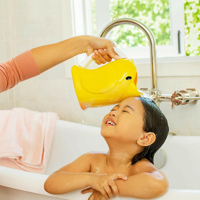 Munchkin Duckling Bath Rinser, Yellow.