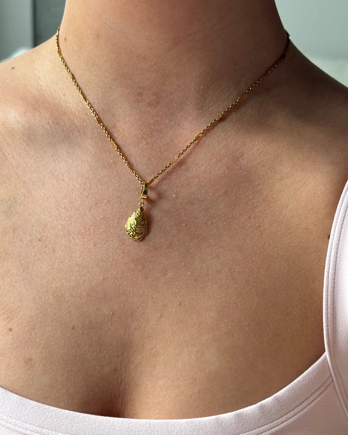 Oyster charm pendant