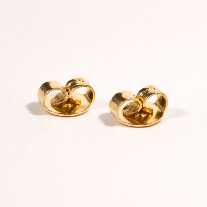 Pearl studs