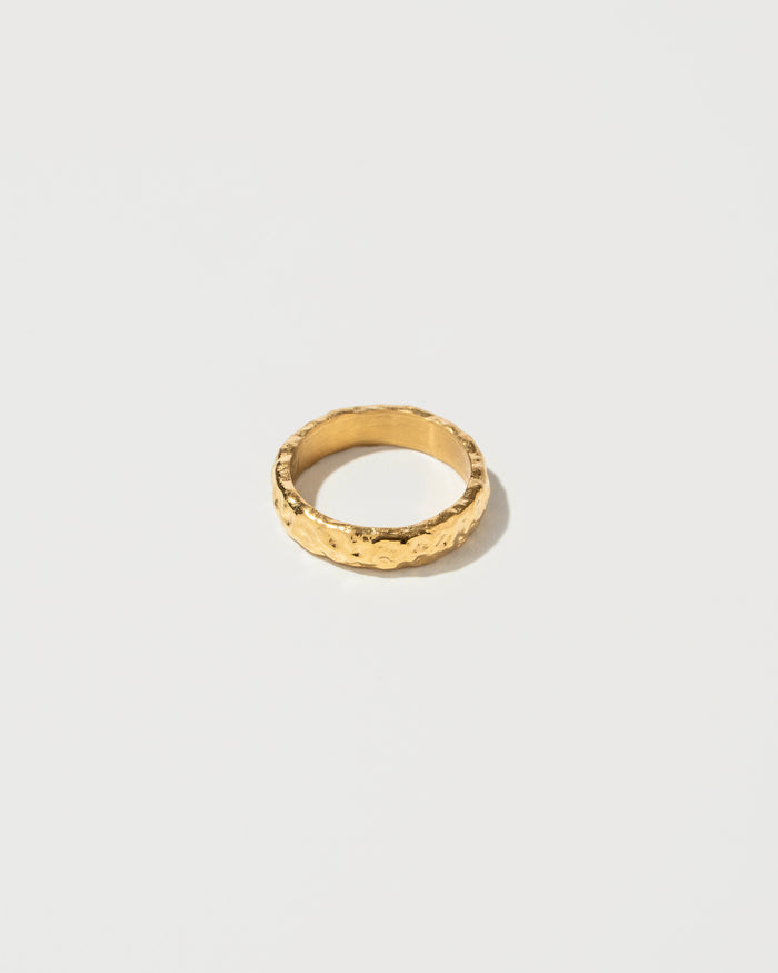 Sculpted ring
