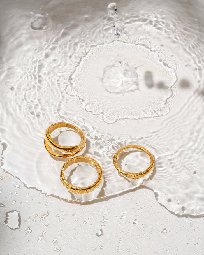 Sculpted ring