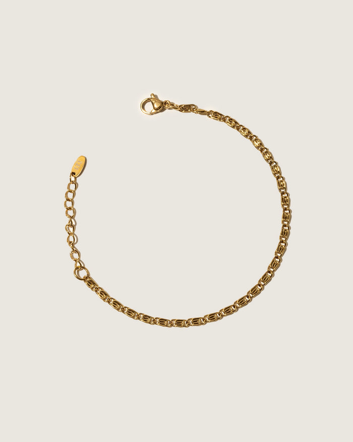 Shell bracelet delicate