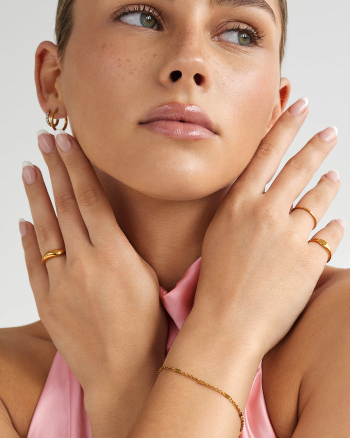 Shiny bracelet