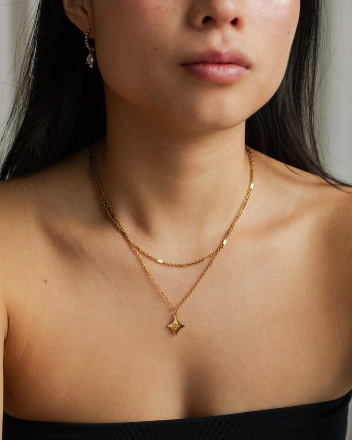 Shiny necklace