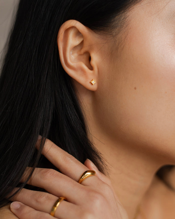 Sparkle studs