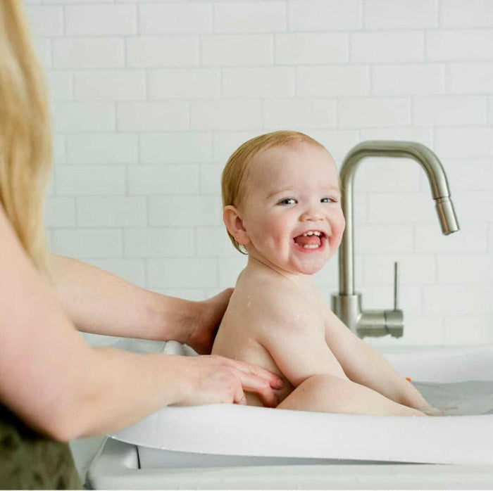 The First Years Sure Comfort Deluxe Newborn-to-Toddler Tub with Sling.