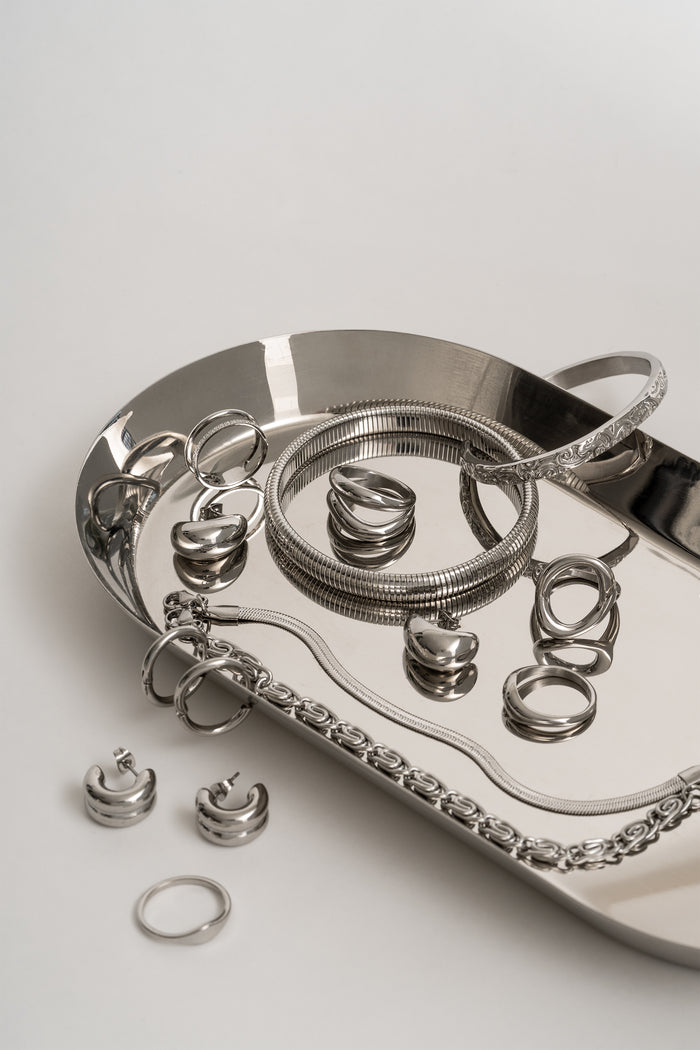 Thin ribbed bangle bracelet
